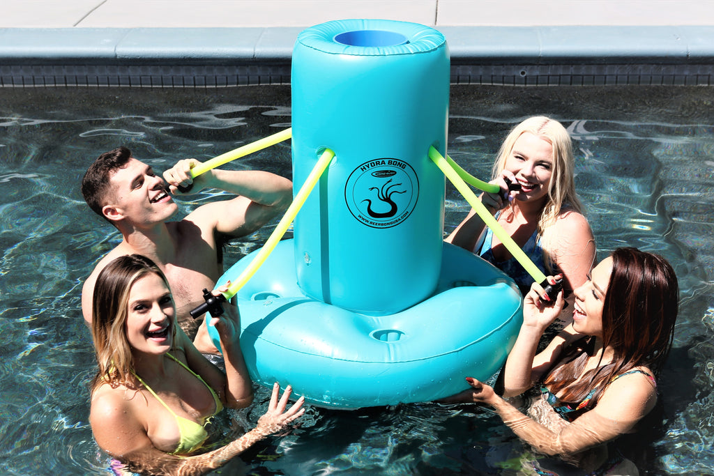 Head Rush Hydra Bong - Inflatable Beer Bong for Four Persons, Drinking  Accessories for Pool Parties and Drinking Games, Fun Inflatable Beer Funnel